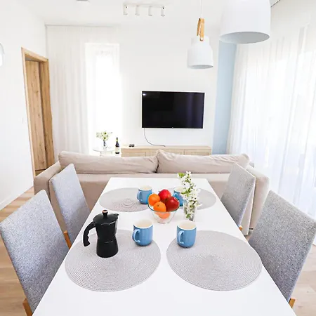 Platan Garden With Lakeview *