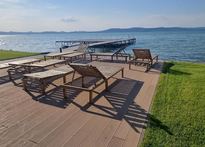 Apartment Platan Garden With Lakeview Balatonboglar
