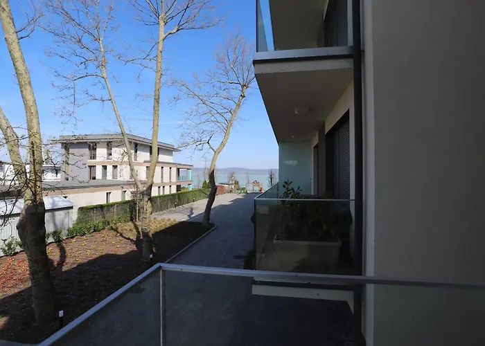 アパート Platan Garden With Lakeview