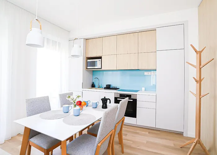 Platan Garden With Lakeview Apartment